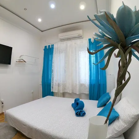 アパート Fedra ノヴィ・サド